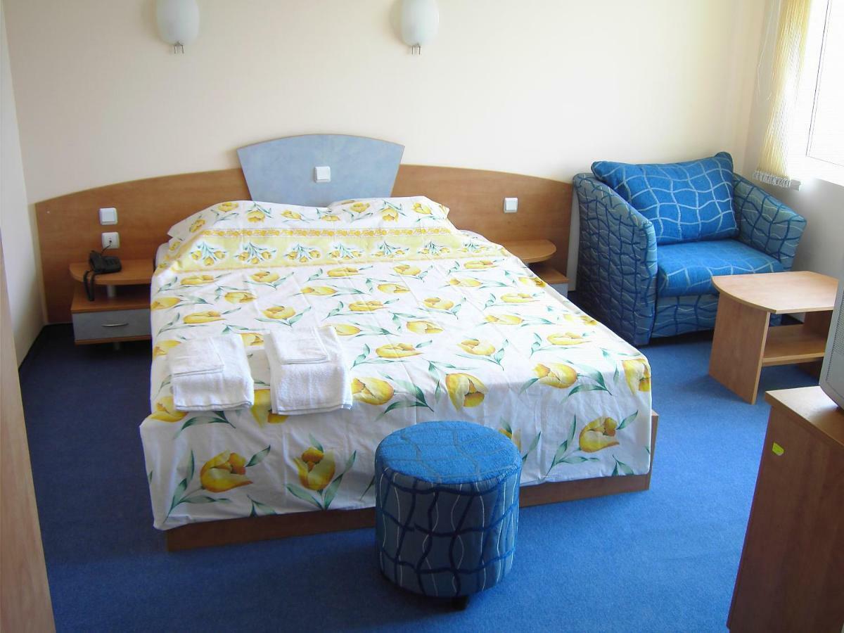 Fresh Family Hotel Ravda Extérieur photo